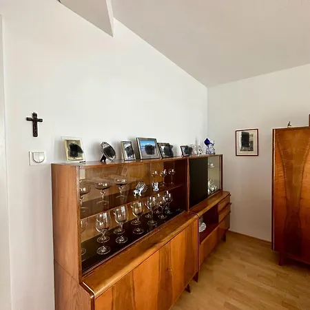 Alt Apartment
